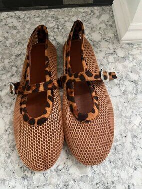 Size 37/6.5 Mesh Ballet Flat with Crystal Buckle